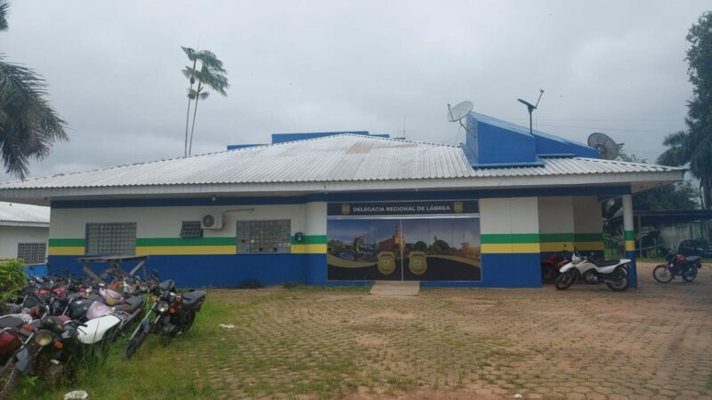 No Dia das Mães, mulher é presa após agredir filhas com terçado no AM