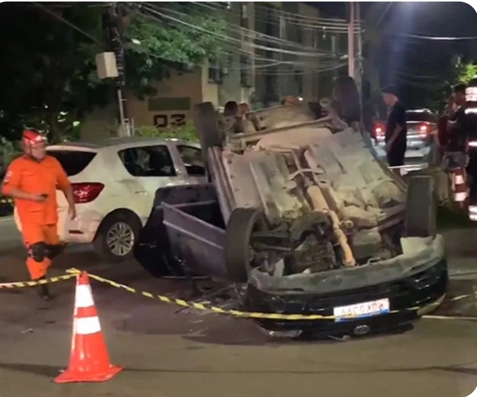 Acidente deixa carro capotado e seis feridos na Zona Centro-Sul de Manaus