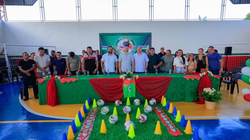 Prefeito Matulinho Braz marca avanços em Caapiranga com a reinauguração de quadra poliesportiva e ações sociais